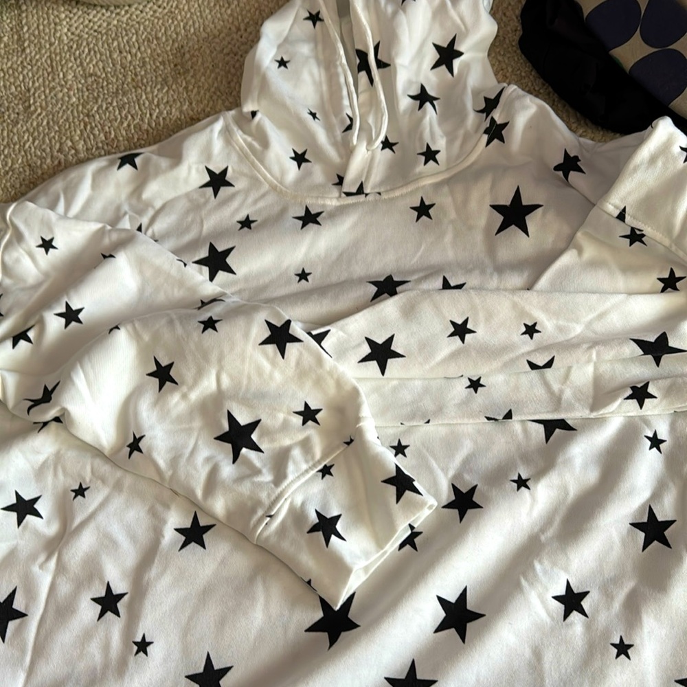 Brand new without tags womens xl hoodie